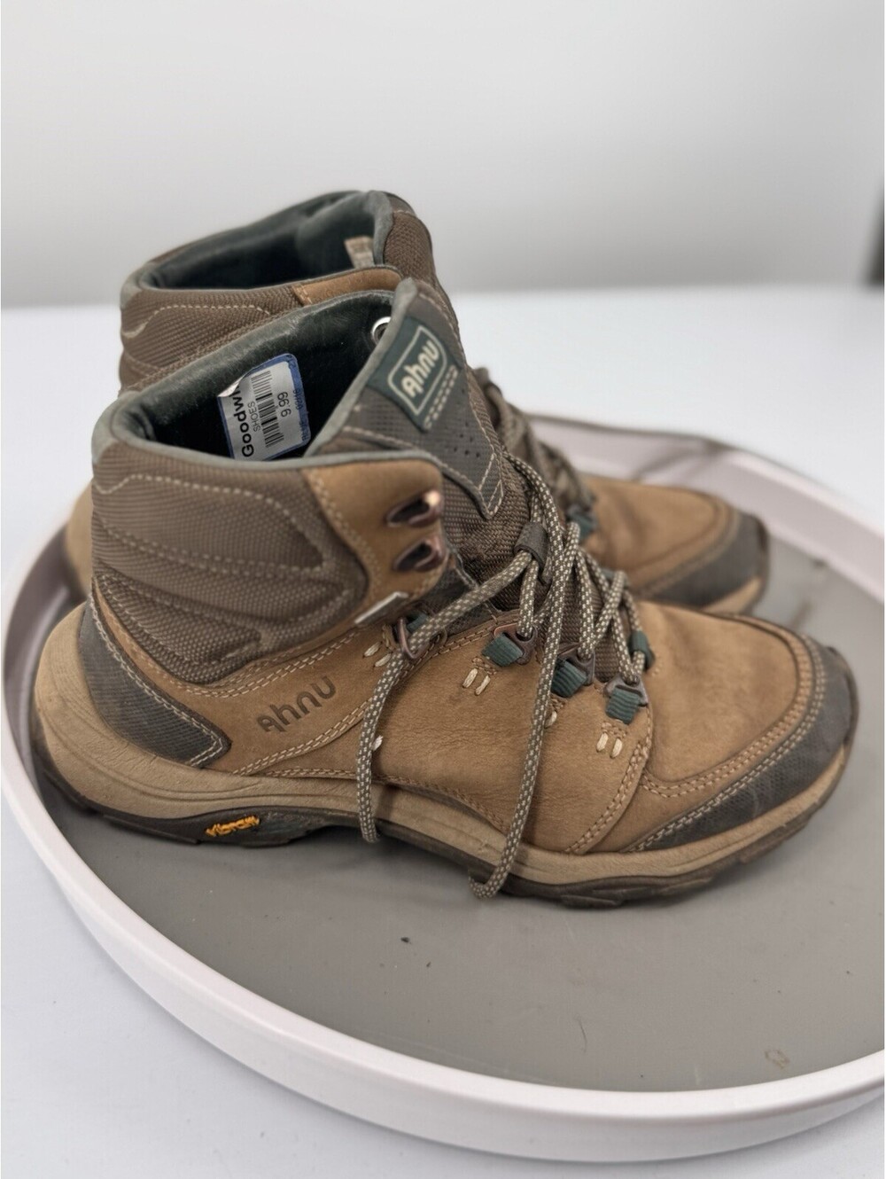 Ahnu Montara III eVent Waterproof Hiking Boots Women’s 6.5 Brown Leather Vibram
